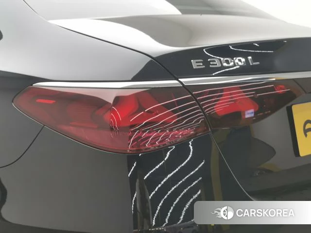 Mercedes-Benz E-class id 4348343 из Китая 7