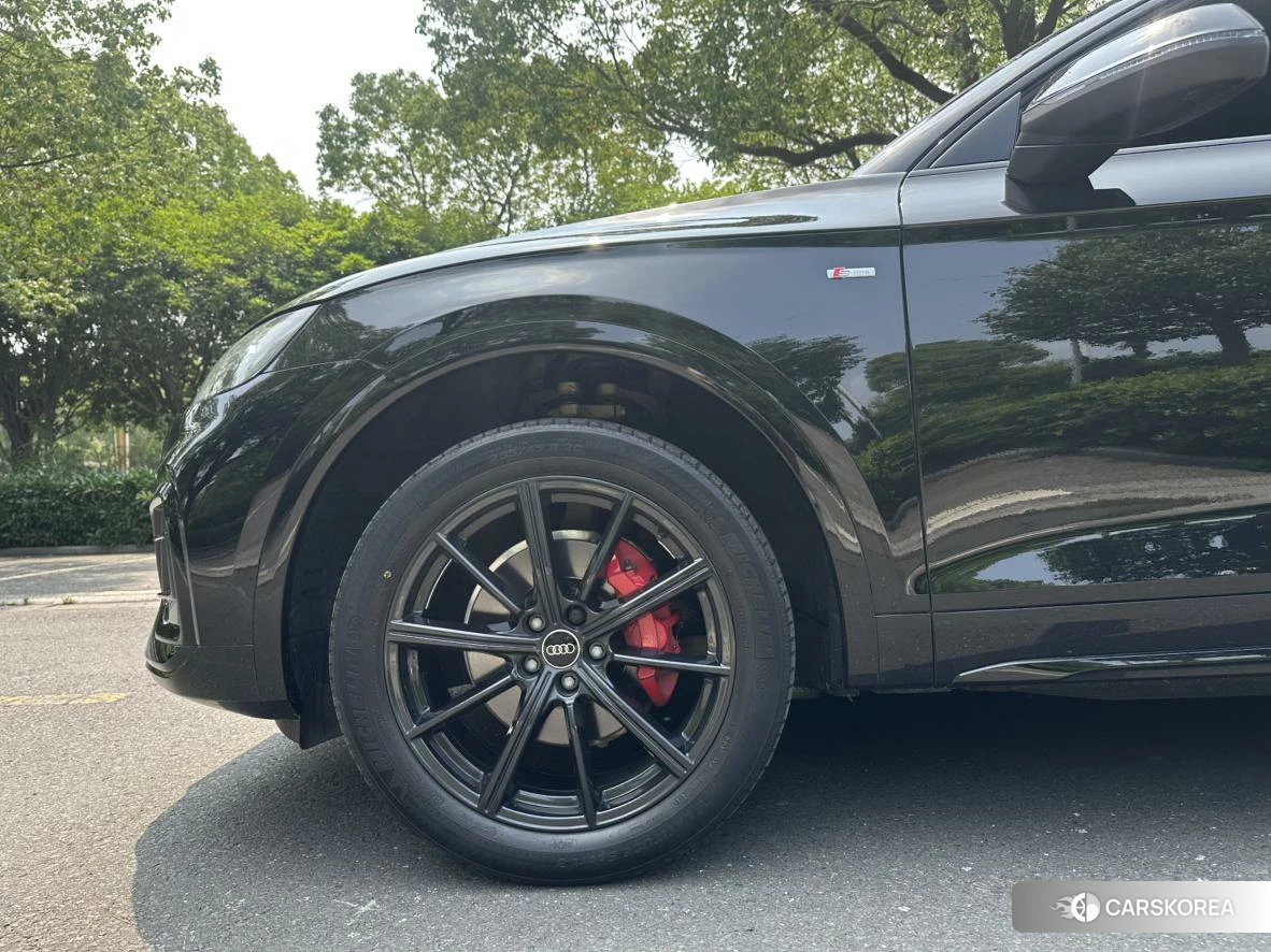Audi Q5L Sportback id 4513802 из Китая 7