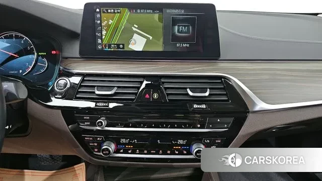 BMW 5 Series (G30) id 3602263 из Кореи 7