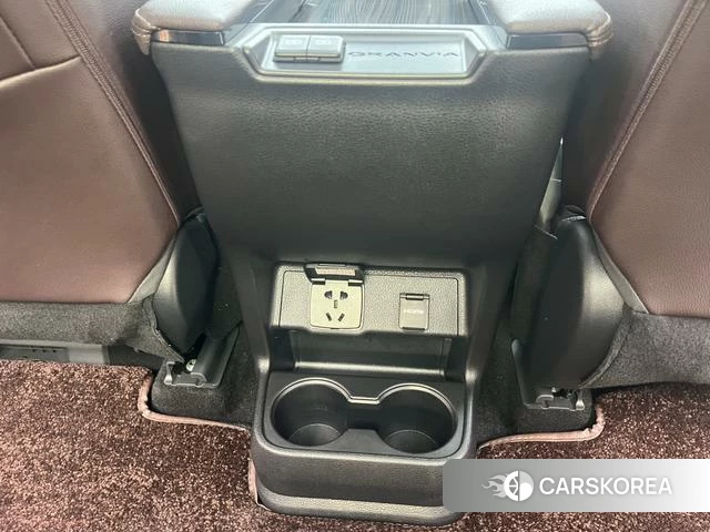 Toyota Grevia id 4261113 из Китая 7