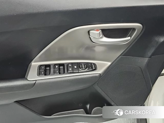 Kia Niro Plus id 4676139 из Кореи 7