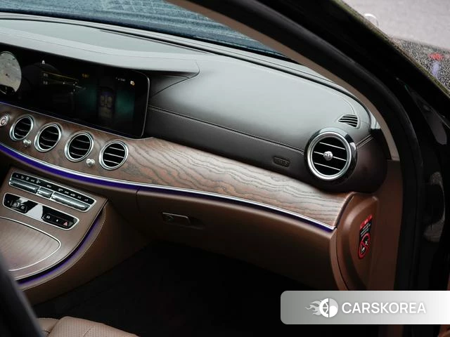 Mercedes-Benz E-class id 4275833 из Китая 7