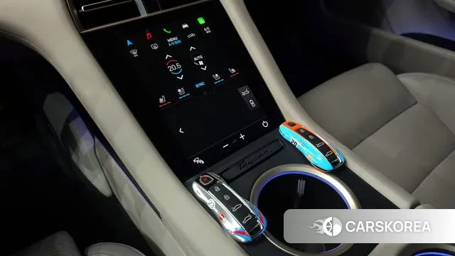 Porsche Taycan id 3223655 из Кореи 7