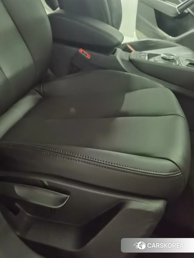 Audi Q2L id 4208809 из Китая 7