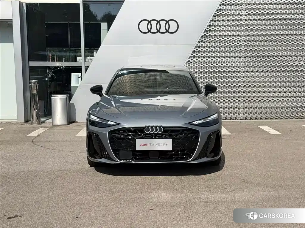 Audi A6L id 4680544 из Китая 7