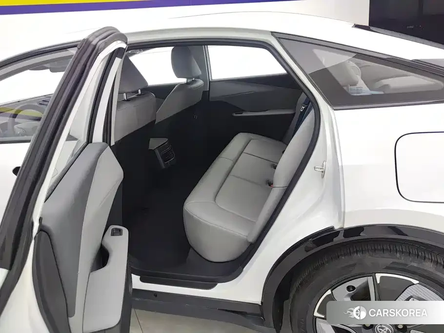Toyota bZ3 id 4681162 из Китая 7