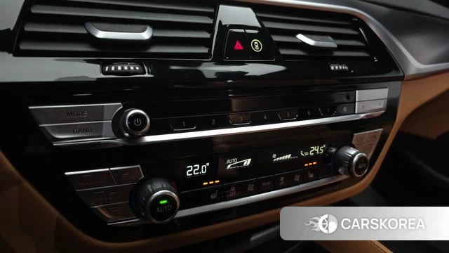BMW 5 Series (G30) id 4349668 из Кореи 7