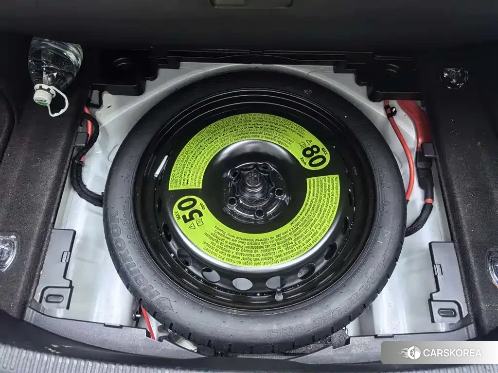 Audi A4L id 4601738 из Китая 8