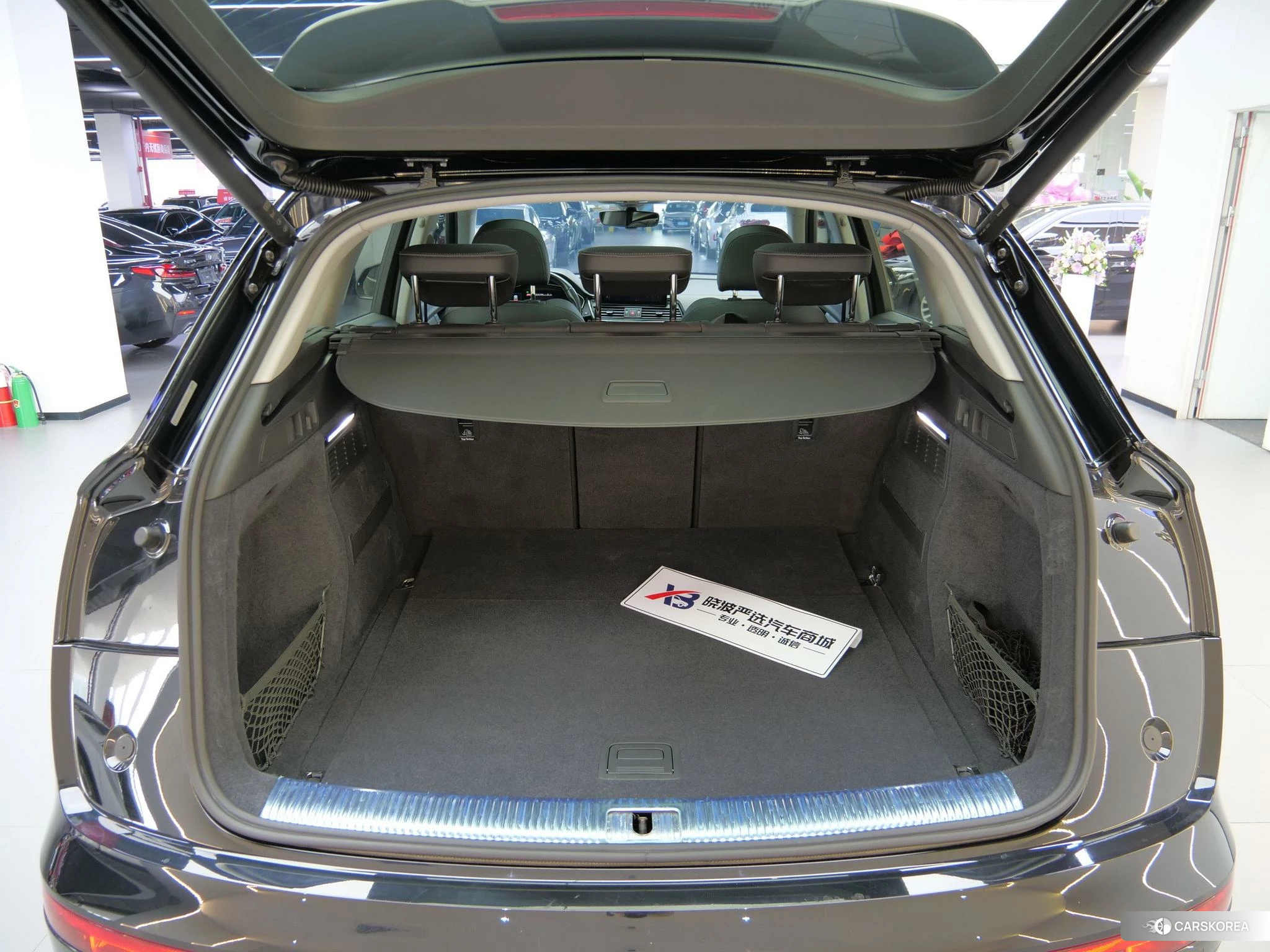 Audi Q5L id 4462083 из Китая 7