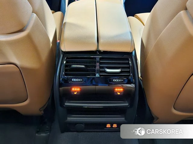 BMW 5 Series (G30) id 3838859 из Кореи 7