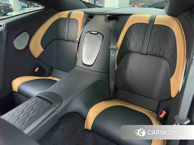 Aston Martin DB12 id 4182520 из Китая 7