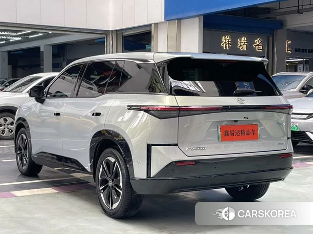 Toyota Platinum Wisdom 3X id 4257464 из Китая 7