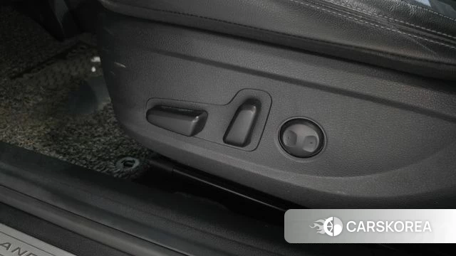 Hyundai The New Grandeur IG id 4740882 из Кореи 7
