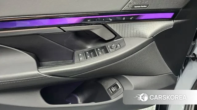 BMW 5 Series (G60) id 3399796 из Кореи 7