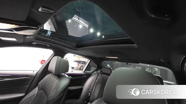 BMW 5 Series (G30) id 3432391 из Кореи 7