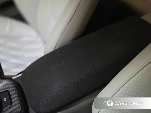 Porsche 911(992) id 3865393 из Кореи 7