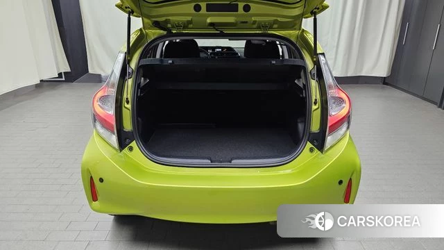 Toyota Prius C id 4633184 из Кореи 7