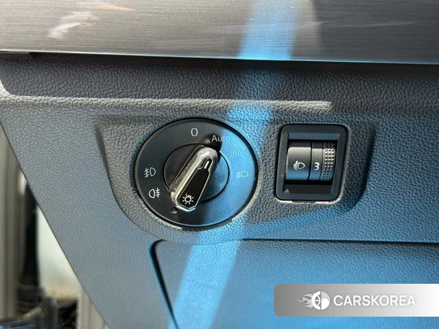 Volkswagen Bora id 4271533 из Китая 7