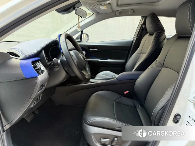 Toyota C-HR id 4255769 из Китая 7