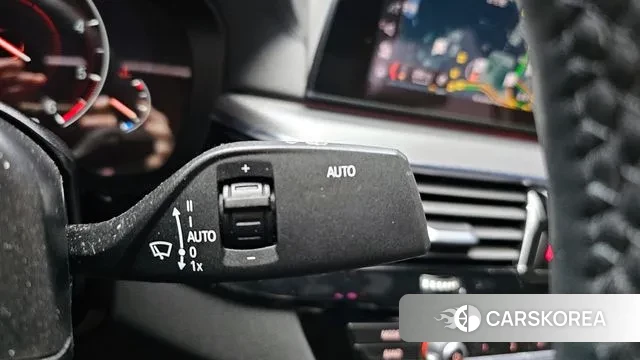 BMW 5 Series (G30) id 3439642 из Кореи 7