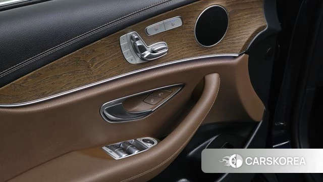 Mercedes-Benz E-Class W213 id 3892504 из Кореи 7