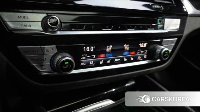 BMW 5 Series (G30) id 4343989 из Кореи 7