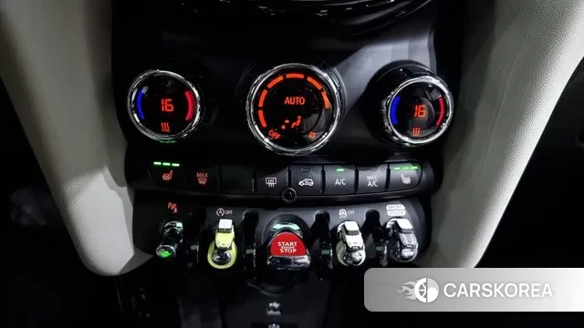 Mini Cooper S id 2989296 из Кореи 7