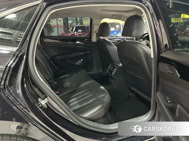 Volkswagen Passat id 4265854 из Китая 7