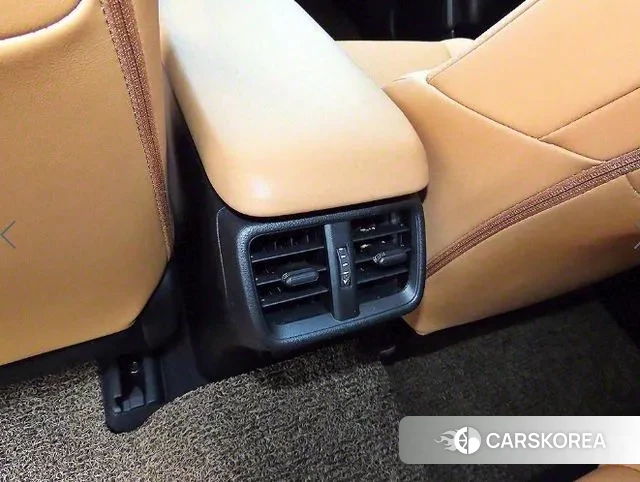 Lexus UX250h id 2978926 из Кореи 7