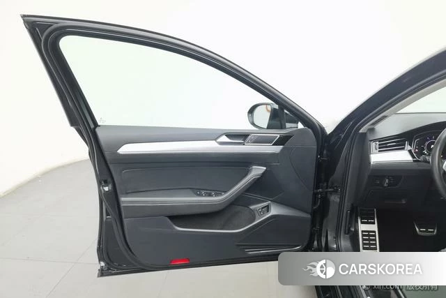 Volkswagen Magotan PHEV id 4210338 из Китая 7