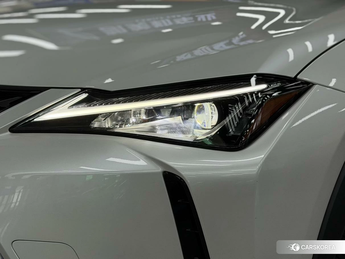 Lexus UX EV id 4498572 из Китая 7