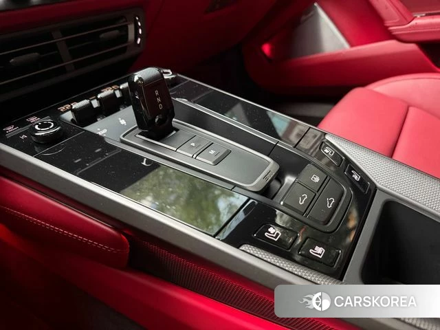 Porsche 911(992) id 4619479 из Кореи 7