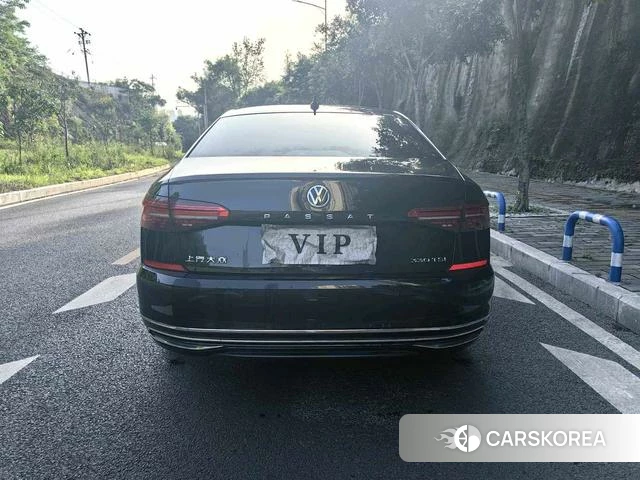 Volkswagen Passat id 4259539 из Китая 7
