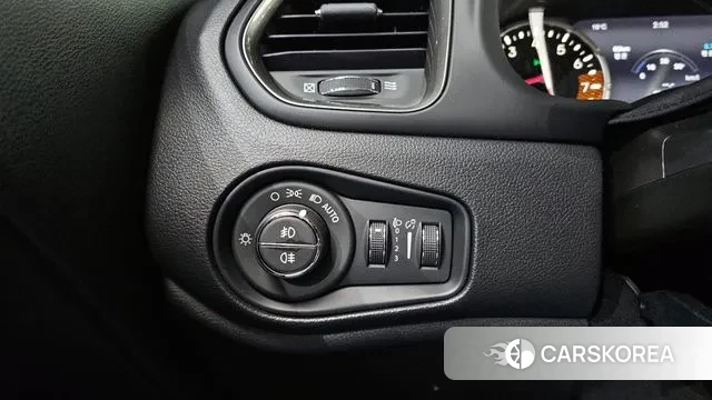 Jeep Renegade id 3233501 из Кореи 7