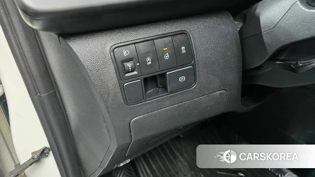 Hyundai Staria id 4468677 из Кореи 7
