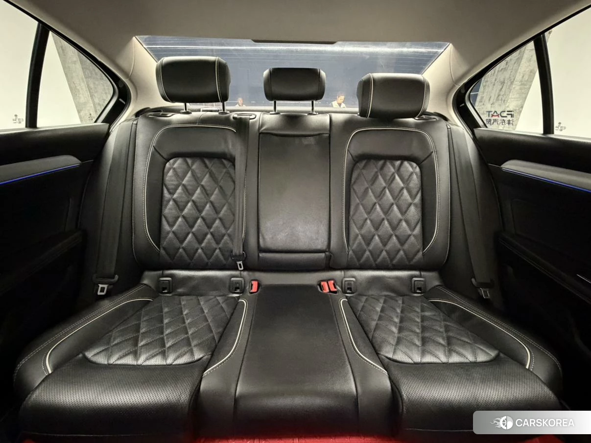 Volkswagen Magotan PHEV id 4487219 из Китая 7