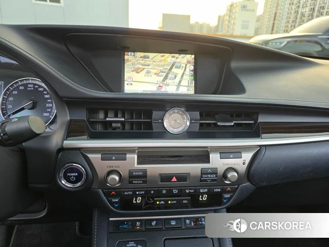 Lexus New ES300h id 4582087 из Кореи 7
