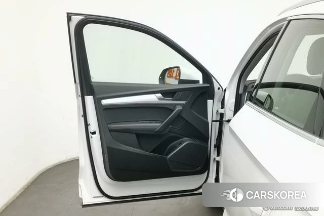 Audi Q5L id 4262218 из Китая 7