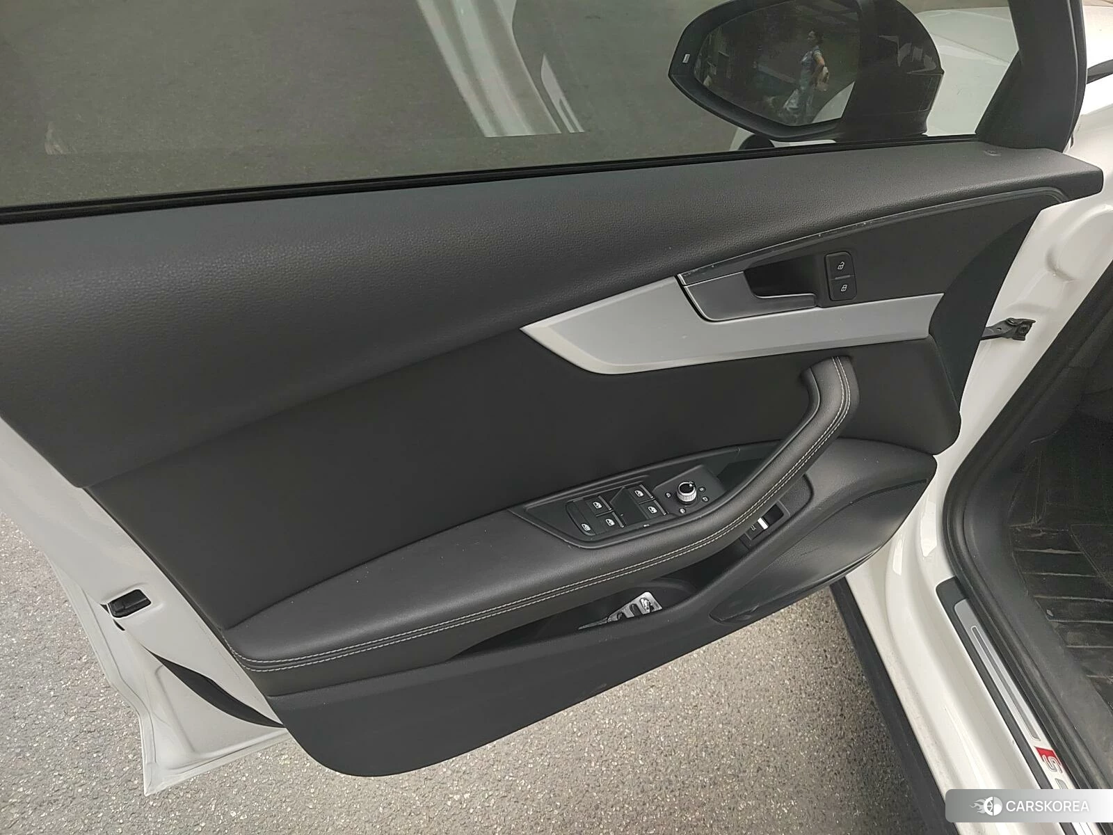 Audi A4L id 4453755 из Китая 7