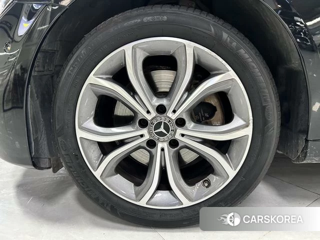 Mercedes-Benz E-class id 4374797 из Китая 7