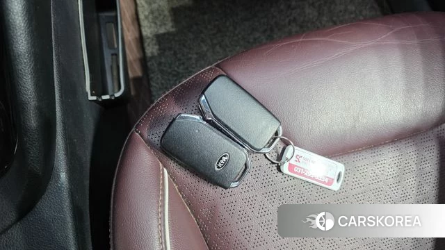 Kia The New Niro id 4713059 из Кореи 7
