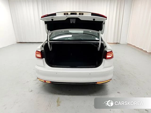 Volkswagen Bora id 4210092 из Китая 7