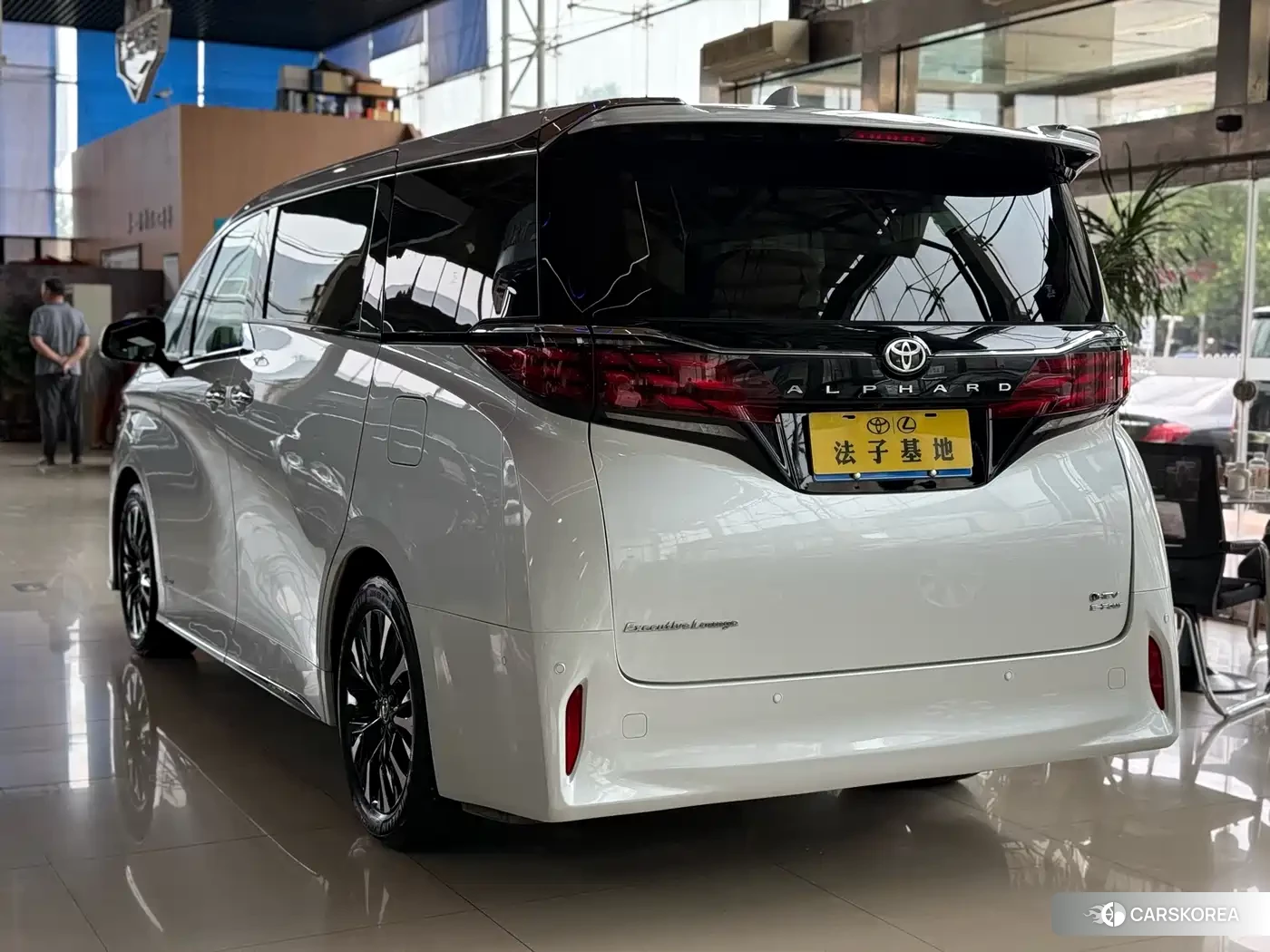 Toyota Alphard id 4547225 из Китая 7