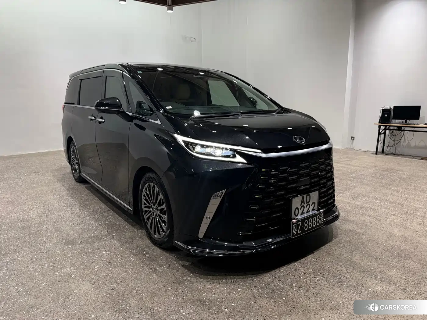 Lexus LM id 4629688 из Китая 7