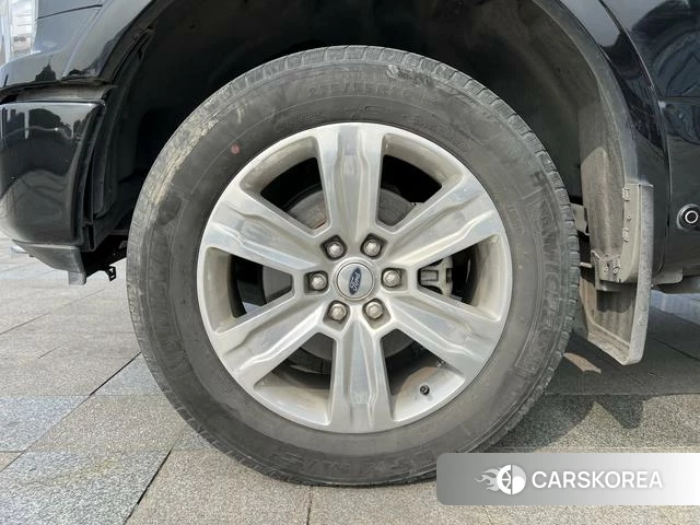 Ford F-150 id 4394075 из Китая 7