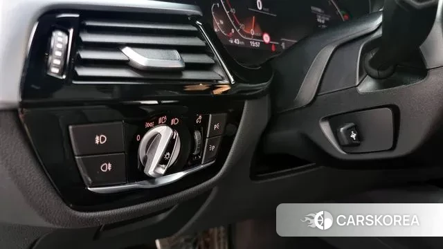 BMW 5 Series (G30) id 2886083 из Кореи 7