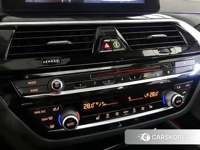 BMW 5 Series (G30) id 3602191 из Кореи 7