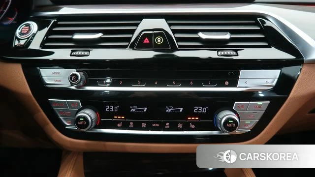 BMW 5 Series (G30) id 3954195 из Кореи 7