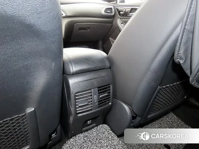 Infiniti Q30 id 3761179 из Кореи 7