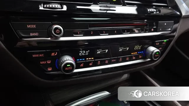 BMW 5 Series (G30) id 3515137 из Кореи 7